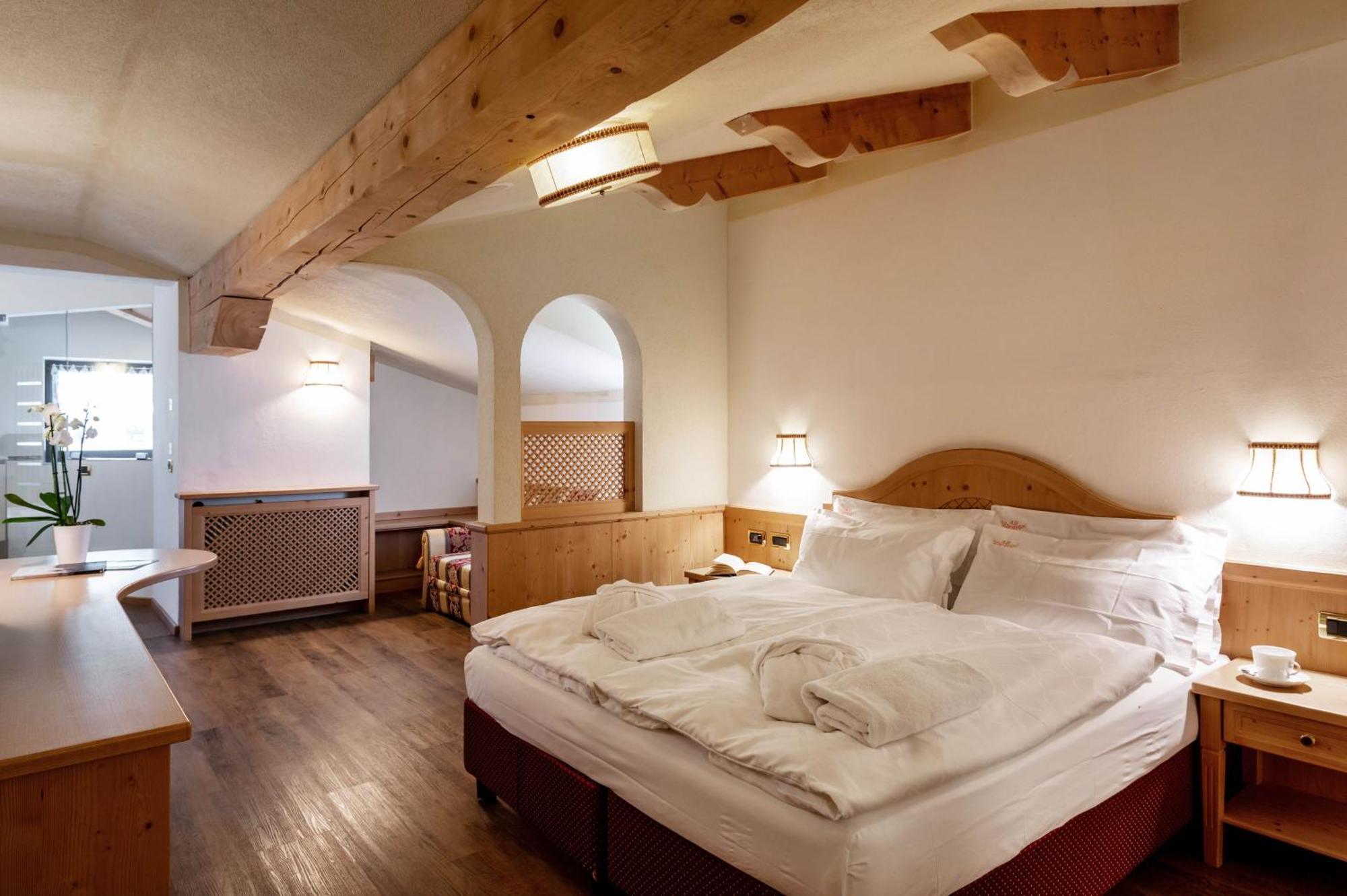 Hotel Terme Antico Bagno Pozza di Fassa Habitación foto