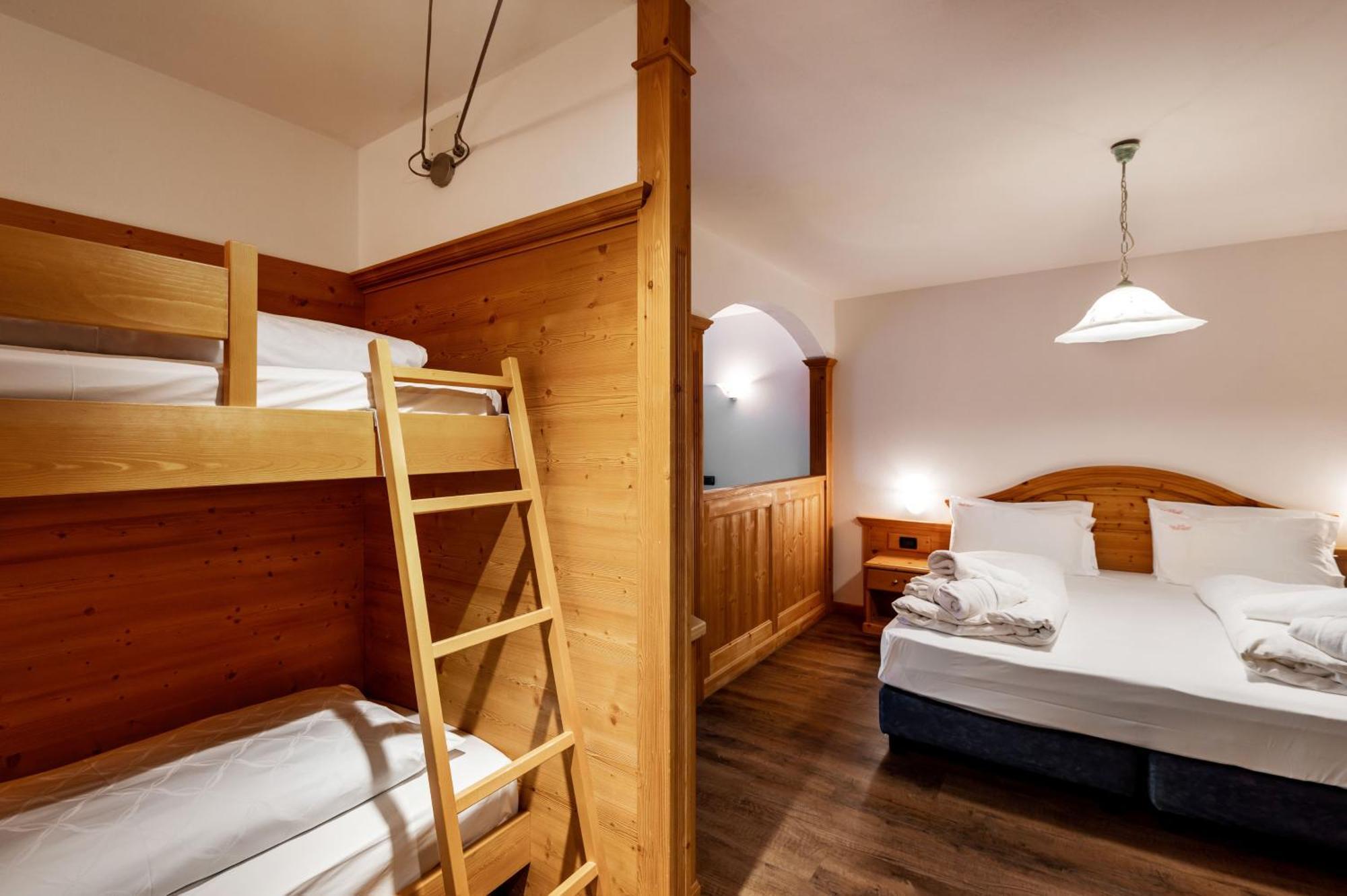 Hotel Terme Antico Bagno Pozza di Fassa Habitación foto