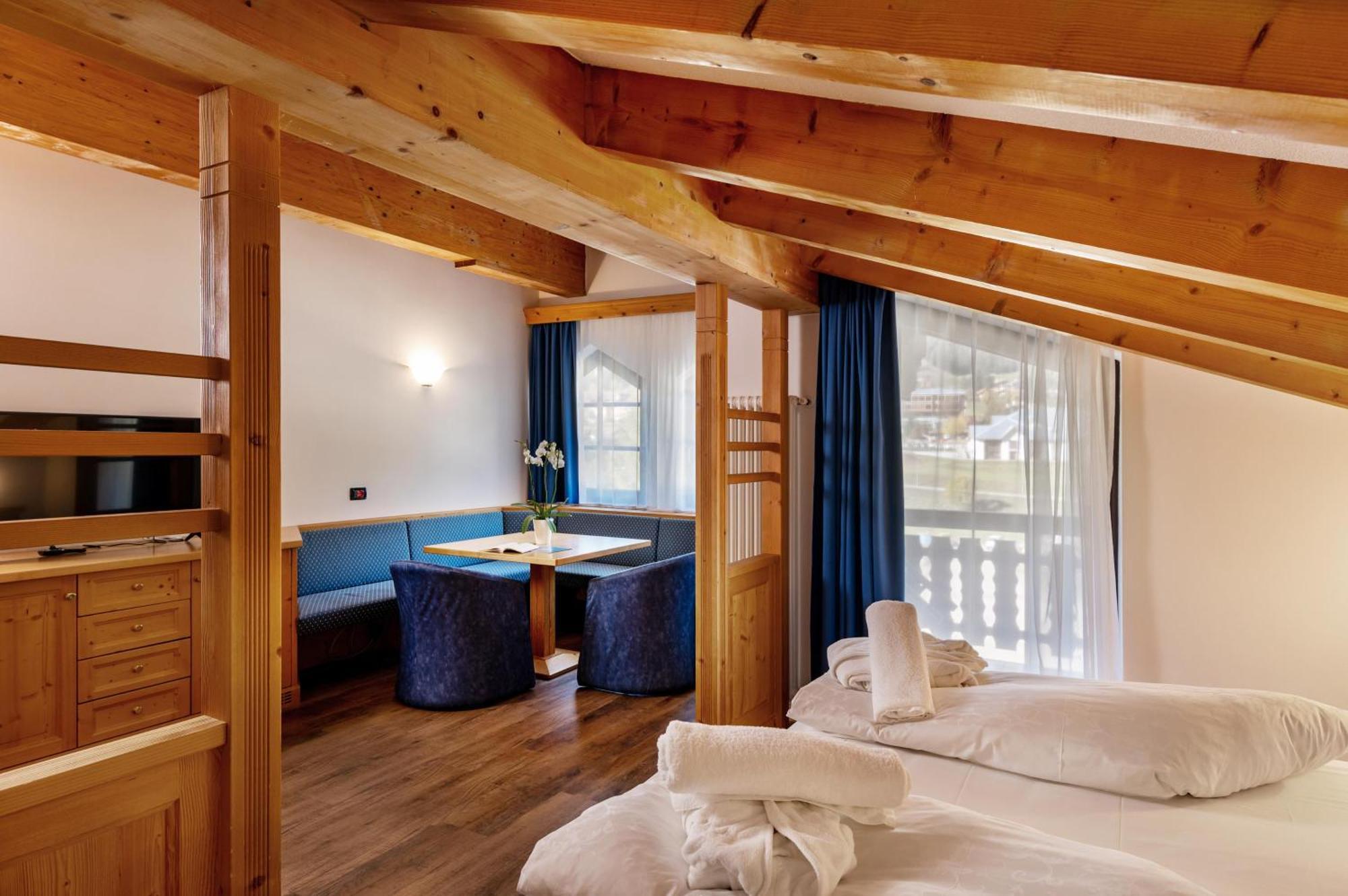 Hotel Terme Antico Bagno Pozza di Fassa Habitación foto